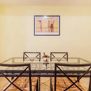 Tom's House , Roma Italia